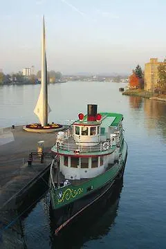 Hilton Basel Hotel 5*,